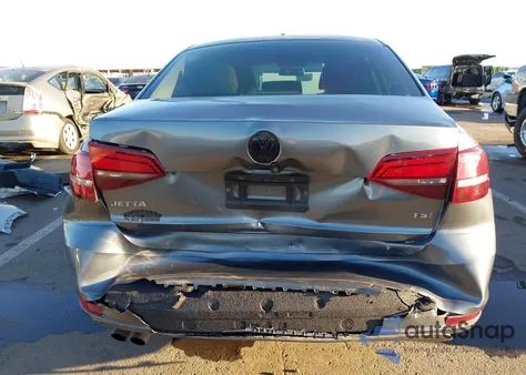 2017 Volkswagen Jetta 1.4T S z USA, uszkodzony, nr VIN 3VW167AJ5HM253713